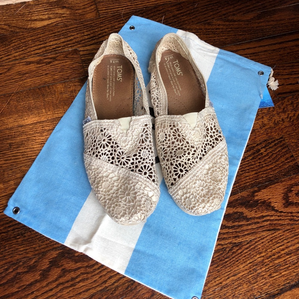 TOMS classic shoes